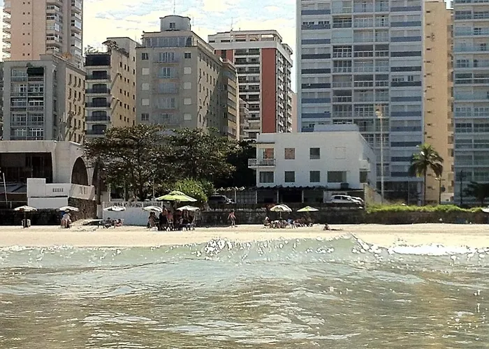 Flat Service Pitangueiras com Vista Mar Guarujá